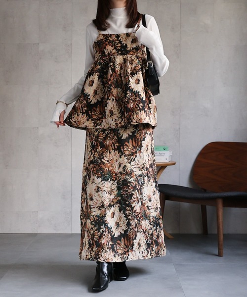 sakishimatokyo（サキシマトーキョー）の「ゴブラン柄セミフレア