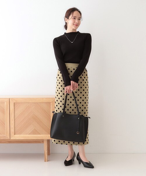 SHOO・LA・RUE(シューラルー)の「【軽量/A4】ふわっと軽いトートバッグ(トートバッグ・レディース・ブラック/グレー/ベージュ系4・00)」の17枚目の写真
