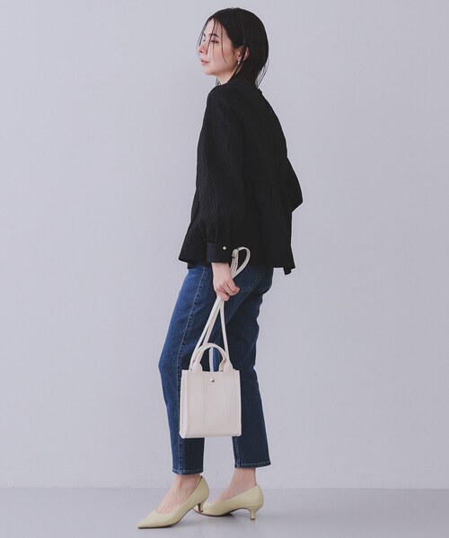 OPAQUE.CLIP（オペークドットクリップ）の「《通勤・セレモニー対応》ジャカードペプラムブラウス【洗濯機洗い可】（シャツ/ブラウス・レディース・ブラック/オフホワイト/ネイビー・36/38/40/42）」の14枚目の写真