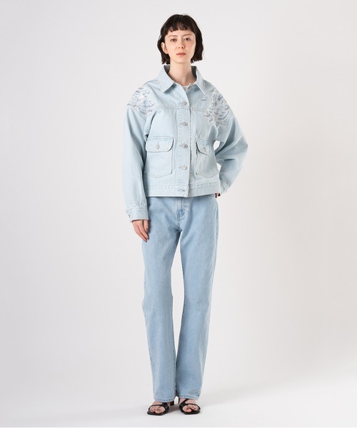 Levi's（リーバイス）の「Levi's/リーバイス BLUETAB(TM) PLANK ストレート ライトインディゴ（デニムパンツ・レディース・インディゴブルー・23inch/24inch/25inch/26inch/27inch/28inch）」の4枚目の写真