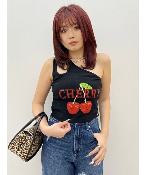 EVRIS（エヴリス）の「ダブルチェーンワンショルトップス（キャミソール・レディース・ブラック/ブルー/グレー・FREE）」の5枚目の写真