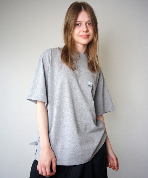 HUMAROUS(ヒューマラス)の「HUMAROUS Andre's day Tee(Tシャツ/カットソー・レディース・杢グレー/オフホワイト/ブラック/ブルー・MEDIUM/X-LARGE/LARGE)」の3枚目の写真