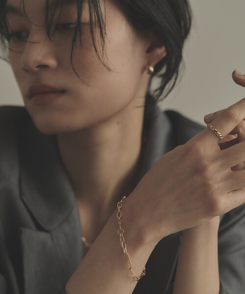 COCOSHNIK（ココシュニック）の「K18ケーブルチェーン3・1フィガロ ブレスレット（ブレスレット・レディース・イエローゴールド・18）」の4枚目の写真