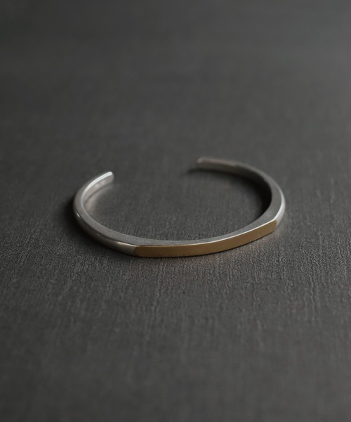 TEN.(テン)の「SILVER925 18KGP プレイナーバングル M(ブレスレット・メンズ・シルバー×ゴールド・MEDIUM)」の8枚目の写真