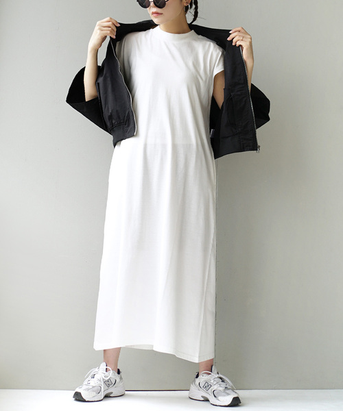 zootie(ズーティー)の「URBAN PLUS フレンチスリーブワンピース(ワンピース・レディース・テラコッタ/グレイッシュブルー/ダークグリーン/スモークピンク/ブラック/ライトベージュ/ブラウン系その他/アイボリー/ライトブルー/グレイッシュベージュ/オフホワイト/チャコール/ネイビー・フリー)」の3枚目の写真