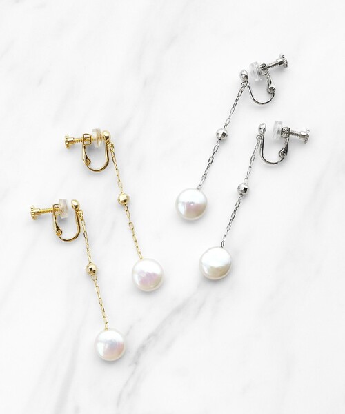 TOCCA(トッカ)の「LUNAE COIN PEAR EARRINGS イヤリング(イヤリング・レディース・シルバー系/ゴールド系・F)」の1枚目の写真