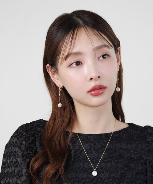 TOCCA(トッカ)の「LUNAE COIN PEAR EARRINGS イヤリング(イヤリング・レディース・シルバー系/ゴールド系・F)」の13枚目の写真