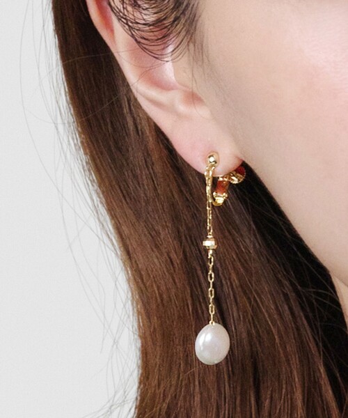 TOCCA(トッカ)の「LUNAE COIN PEAR EARRINGS イヤリング(イヤリング・レディース・シルバー系/ゴールド系・F)」の12枚目の写真