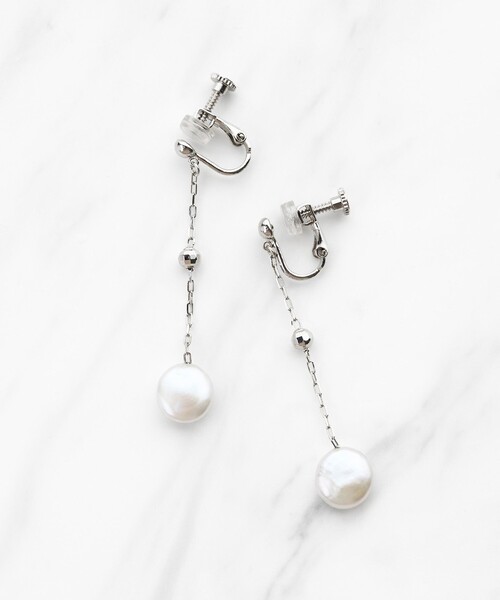 TOCCA(トッカ)の「LUNAE COIN PEAR EARRINGS イヤリング(イヤリング・レディース・シルバー系/ゴールド系・F)」の10枚目の写真