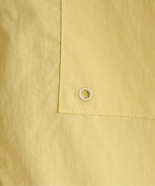 ROXY（ロキシー）の「SWEET HEAVEN /ロキシー撥水加工オーバーサイズシャツ（シャツ/ブラウス・レディース・ホワイト/イエロー/ブラック/ブラック系その他・MEDIUM/LARGE/SMALL）」の16枚目の写真