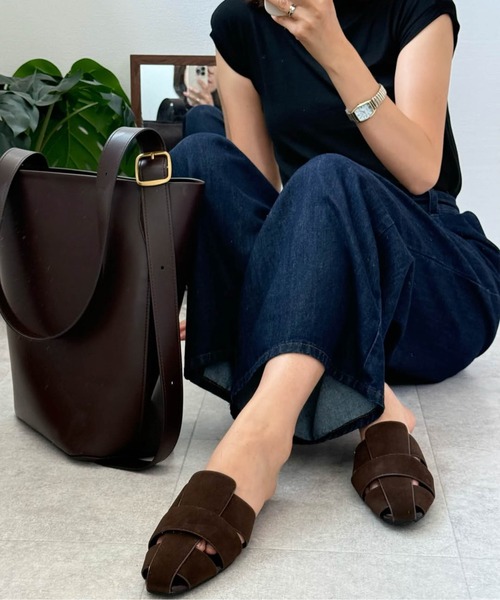 Fabby fabby(ファビィーファビィー)の「グルカフラットサンダル(サンダル・レディース・ブラック/ブラウン/ベージュ/ライトベージュ/ブラック系その他・SMALL/MEDIUM/LARGE)」の1枚目の写真