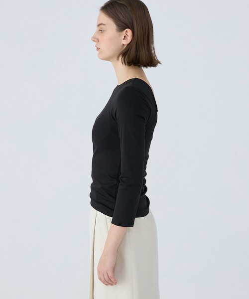 BALLSEY(ボールジィ)の「ノーブルスムース バックシャンプルオーバー(Tシャツ/カットソー・レディース・ホワイト/ブラック・S)」の5枚目の写真