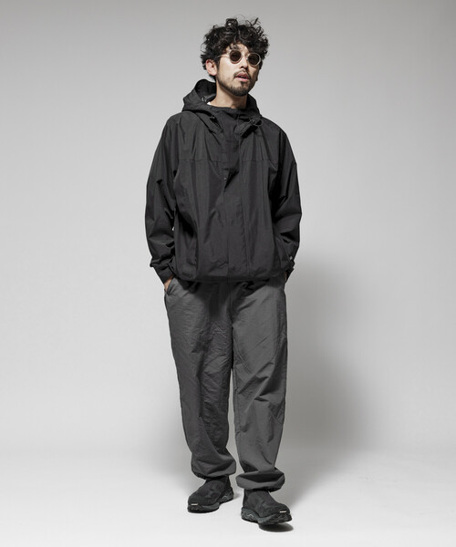 Firsthand（ファーストハンド）の「Firsthand/ファーストハンド ワイドストレート ナイロントラックパンツ / テーパードシルエット イージーナイロンパンツ（その他パンツ・メンズ・グレー/チャコールグレー/ブラック・M/L）」の8枚目の写真