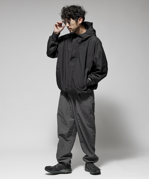 Firsthand（ファーストハンド）の「Firsthand/ファーストハンド ワイドストレート ナイロントラックパンツ / テーパードシルエット イージーナイロンパンツ（その他パンツ・メンズ・グレー/チャコールグレー/ブラック・M/L）」の9枚目の写真