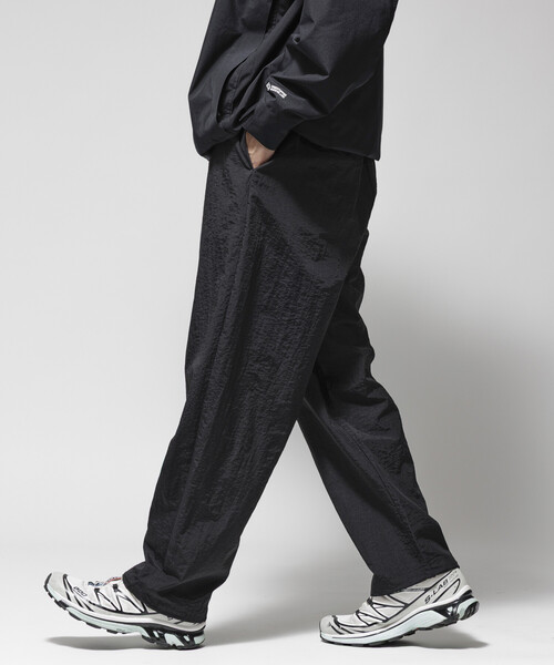 Firsthand（ファーストハンド）の「Firsthand/ファーストハンド ワイドストレート ナイロントラックパンツ / テーパードシルエット イージーナイロンパンツ（その他パンツ・メンズ・グレー/チャコールグレー/ブラック・M/L）」の14枚目の写真