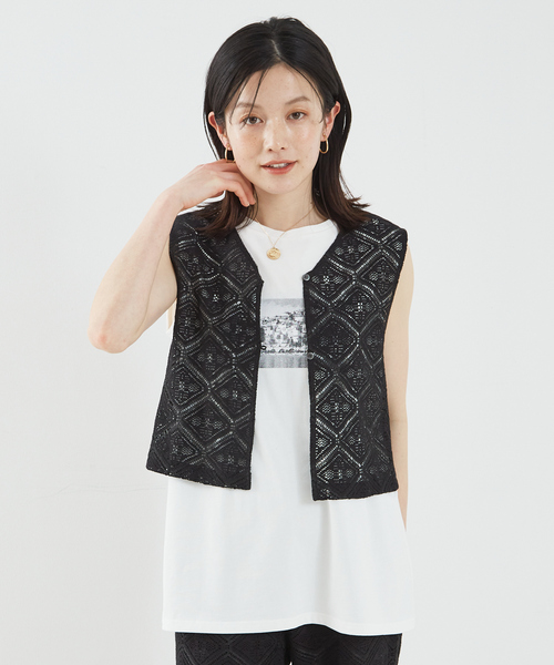 abahouse mavie（アバハウスマヴィ）の「【セットアップ対応】レース2WAYジレブラウス（ベスト・レディース・ブラック/オフホワイト・フリー）」の11枚目の写真