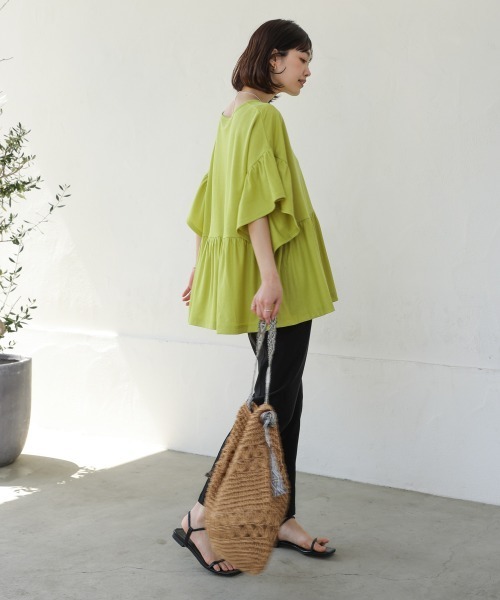 Bou Jeloud(ブージュルード)の「カノコワイドギャザープルオーバー(Tシャツ/カットソー・レディース・グレイッシュベージュ/キャメル/ブラック/イエロー・FREE)」の9枚目の写真