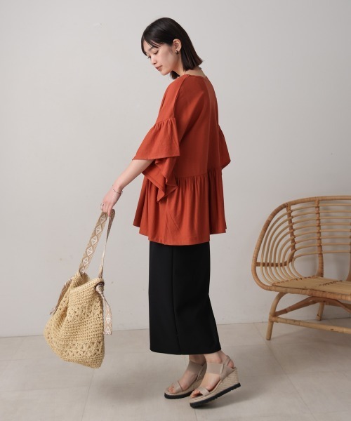 Bou Jeloud(ブージュルード)の「カノコワイドギャザープルオーバー(Tシャツ/カットソー・レディース・グレイッシュベージュ/キャメル/ブラック/イエロー・FREE)」の22枚目の写真