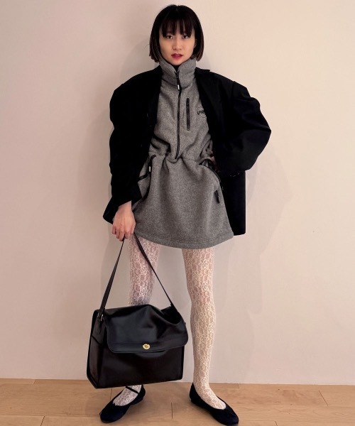 HOLIDAY（ホリデイ）の「CLASSIC FLEECE ANORAK DRESS クラシックフリースアノラックドレス（その他アウター・レディース・グレー・ONE SIZE）」の2枚目の写真