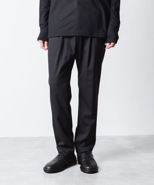 ATTACHMENT(アタッチメント)の「T/W/SI ストレッチギャバジン レギュラーフィット イージートラウザーズ / T/W/SI STRETCH GABARDINE REGULAR FIT EASY TROUSERS(スラックス・メンズ・グレー系/ブラック/ブラック系/ダークネイビー・1/2/3/4)」の1枚目の写真