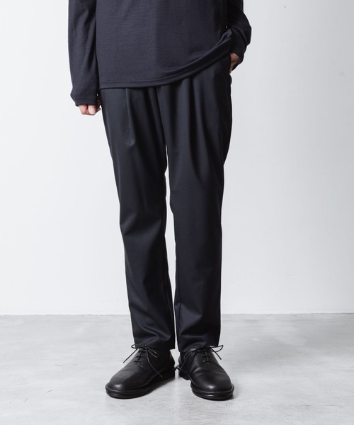 ATTACHMENT(アタッチメント)の「T/W/SI ストレッチギャバジン レギュラーフィット イージートラウザーズ / T/W/SI STRETCH GABARDINE REGULAR FIT EASY TROUSERS(スラックス・メンズ・グレー系/ブラック/ブラック系/ダークネイビー・1/2/3/4)」の4枚目の写真