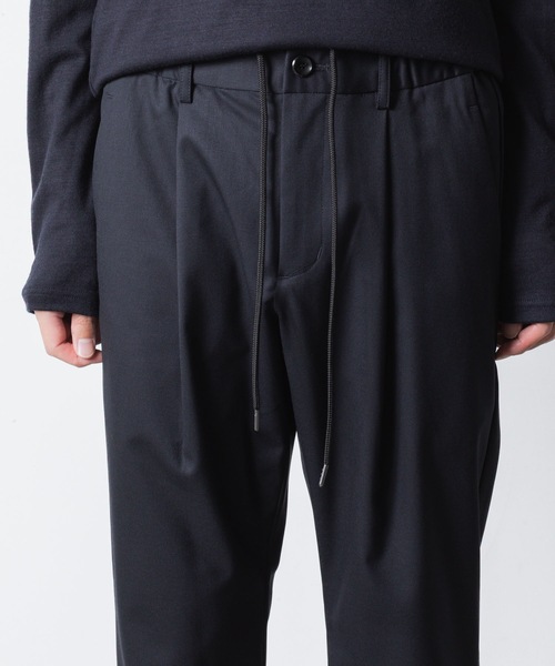 ATTACHMENT(アタッチメント)の「T/W/SI ストレッチギャバジン レギュラーフィット イージートラウザーズ / T/W/SI STRETCH GABARDINE REGULAR FIT EASY TROUSERS(スラックス・メンズ・グレー系/ブラック/ブラック系/ダークネイビー・1/2/3/4)」の21枚目の写真