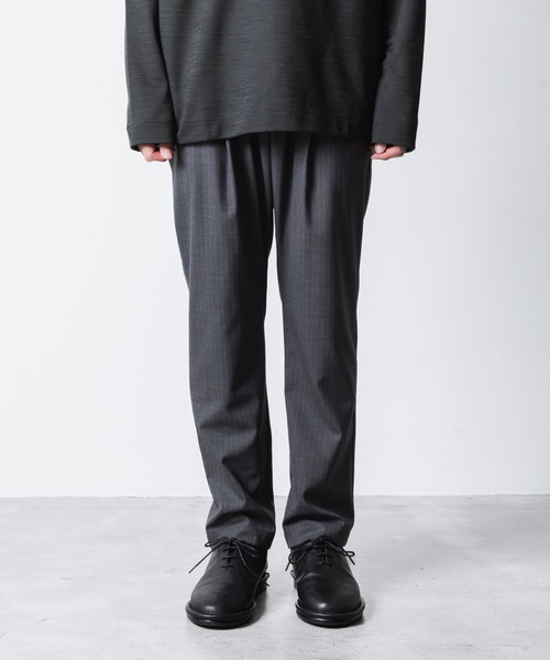 ATTACHMENT(アタッチメント)の「T/W/SI ストレッチギャバジン レギュラーフィット イージートラウザーズ / T/W/SI STRETCH GABARDINE REGULAR FIT EASY TROUSERS(スラックス・メンズ・グレー系/ブラック/ブラック系/ダークネイビー・1/2/3/4)」の8枚目の写真