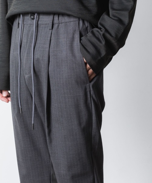 ATTACHMENT(アタッチメント)の「T/W/SI ストレッチギャバジン レギュラーフィット イージートラウザーズ / T/W/SI STRETCH GABARDINE REGULAR FIT EASY TROUSERS(スラックス・メンズ・グレー系/ブラック/ブラック系/ダークネイビー・1/2/3/4)」の13枚目の写真