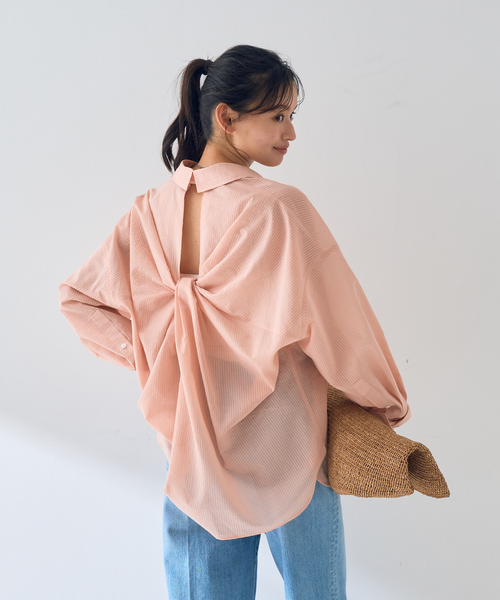 Rouge vif Anna（ルージュヴィフアンナ）の「【新色登場！】バックツイストピンストシャツ（シャツ/ブラウス・レディース・ブラウン/オフホワイト/ピンク・フリー）」の11枚目の写真