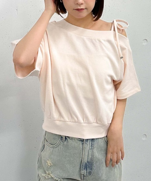 archives(アルシーヴ)の「肩リボンワンショルスウェット(Tシャツ/カットソー・レディース・オフホワイト/グレー/ピンク/ネイビー・MEDIUM)」の4枚目の写真