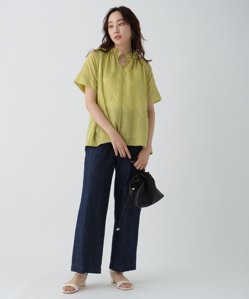 Elura（エルーラ）の「ドビーストライプブラウス/452428（シャツ/ブラウス・レディース・ライトイエロー/オフホワイト/ブラック・FREE）」の12枚目の写真