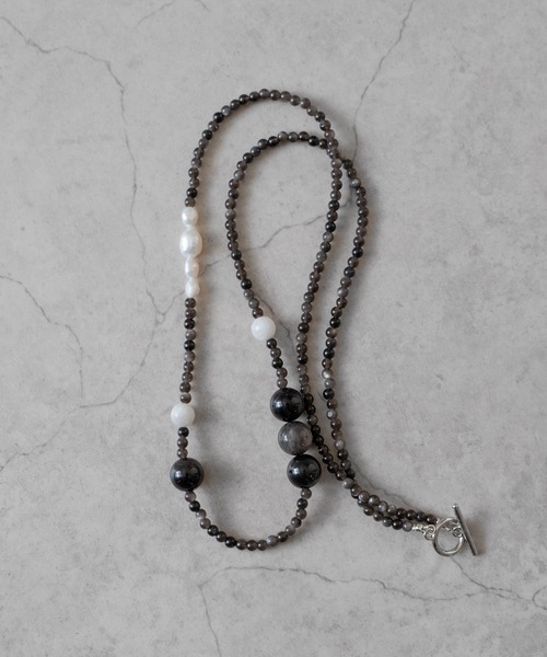 Senti（センティ）の「【 SENTI 】'JYUZU' NECKLACE&BRACELET　天然石”数珠”ネックレス&4連ブレスレット 2040（ネックレス・メンズ・グレー系その他/ブラック・FREE）」の2枚目の写真