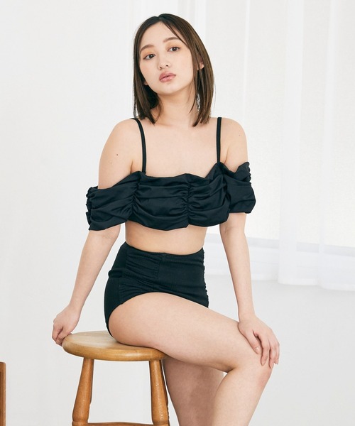 CELEN（セレン）の「【swimwear/体型カバー】ボリュームフレアビキニ オフショルダートップス・パンツ 2点セット（水着・レディース・ホワイト×ブラック/ブルーグレー/ブラック×ブラック・FREE）」の12枚目の写真