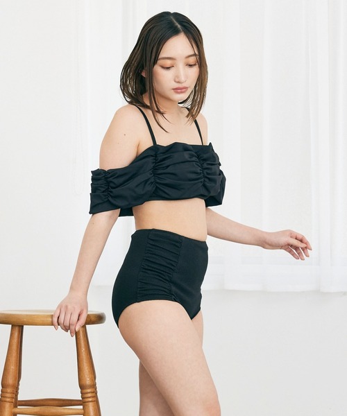 CELEN（セレン）の「【swimwear/体型カバー】ボリュームフレアビキニ オフショルダートップス・パンツ 2点セット（水着・レディース・ホワイト×ブラック/ブルーグレー/ブラック×ブラック・FREE）」の19枚目の写真