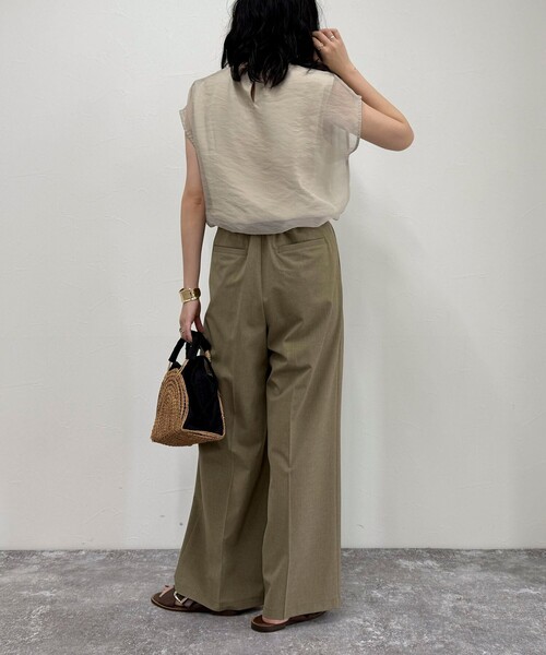 fredy emue（フレディエミュ）の「【吸水速乾/接触冷感/ウォッシャブル/防シワ加工】接触冷感タックスラックスパンツ（スラックス・レディース・グレー/ブラック/キャメル・36/38）」の13枚目の写真