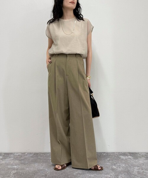 fredy emue（フレディエミュ）の「【吸水速乾/接触冷感/ウォッシャブル/防シワ加工】接触冷感タックスラックスパンツ（スラックス・レディース・グレー/ブラック/キャメル・36/38）」の14枚目の写真