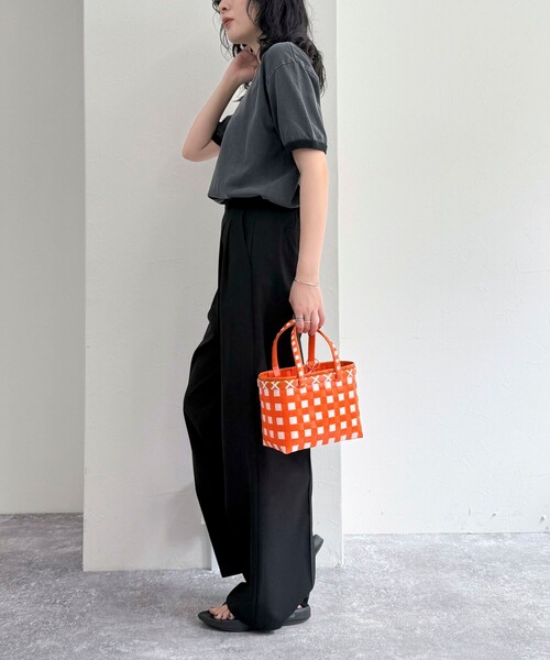 fredy emue（フレディエミュ）の「【吸水速乾/接触冷感/ウォッシャブル/防シワ加工】接触冷感タックスラックスパンツ（スラックス・レディース・グレー/ブラック/キャメル・36/38）」の21枚目の写真