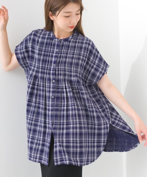 OMNES（オムネス）の「ダブルガーゼピンタックフレンチスリーブシャツ（シャツ/ブラウス・レディース・ネイビー系/ホワイト/ブラック/ライム・FREE）」の4枚目の写真