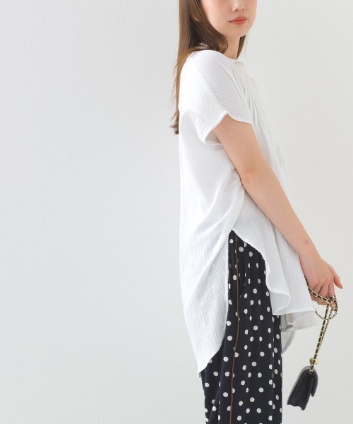 OMNES（オムネス）の「ダブルガーゼピンタックフレンチスリーブシャツ（シャツ/ブラウス・レディース・ネイビー系/ホワイト/ブラック/ライム・FREE）」の6枚目の写真