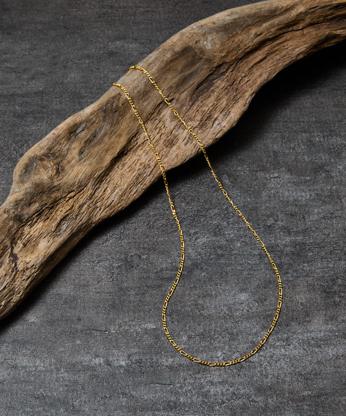 THEFT(セフト)の「THEFT セフト / K18GP FIGARO CHAIN NECKLACE シルバー925フィガロチェーンネックレス 50cm 18金コーティング(ネックレス・メンズ・ゴールド・50cm)」の4枚目の写真