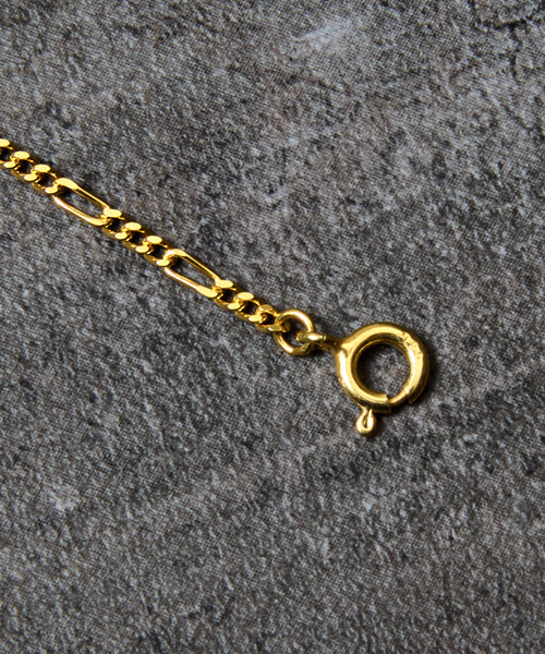 THEFT(セフト)の「THEFT セフト / K18GP FIGARO CHAIN NECKLACE シルバー925フィガロチェーンネックレス 50cm 18金コーティング(ネックレス・メンズ・ゴールド・50cm)」の10枚目の写真