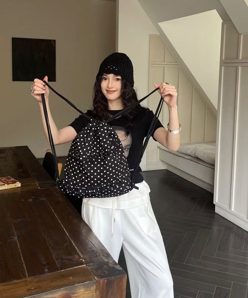 MEMECLE（メメクル）の「【 MEMECLE / メメクル 】ドットフリルナップサック（バックパック/リュック・レディース・ホワイト/ライトブルー/ブラック・FREE）」の6枚目の写真