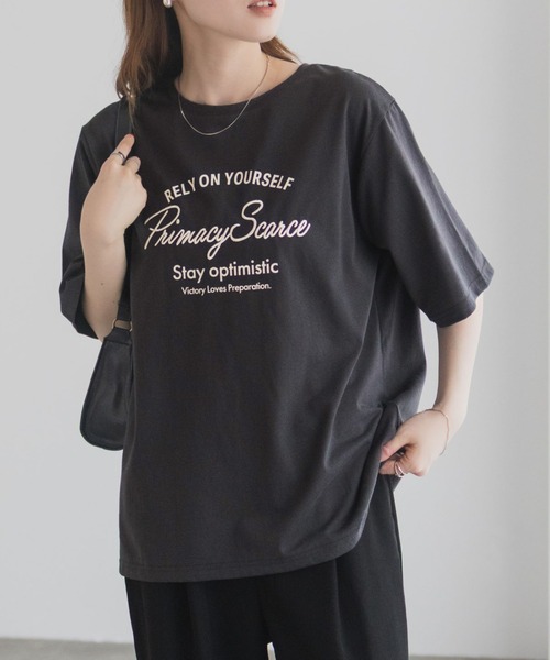 Mac-House(マックハウス)の「T-GRAPHICS メッセージ刺繍Tシャツ(Tシャツ/カットソー・レディース・ミント/チャコールグレー/グレイッシュベージュ・L/M)」の1枚目の写真