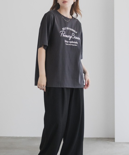 Mac-House(マックハウス)の「T-GRAPHICS メッセージ刺繍Tシャツ(Tシャツ/カットソー・レディース・ミント/チャコールグレー/グレイッシュベージュ・L/M)」の5枚目の写真