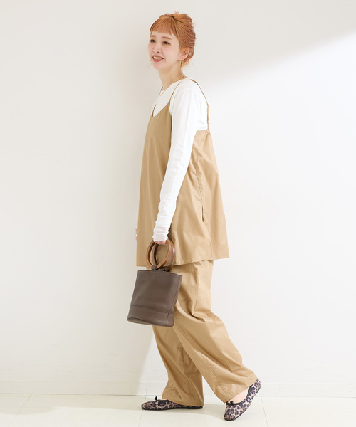 Simplicite（サンプリシテ）の「《2点セット》手洗い可 / チンツ加工ロングキャミソール / パンツセット（つなぎ/オールインワン・レディース・ブラック/ベージュ・FREE）」の11枚目の写真