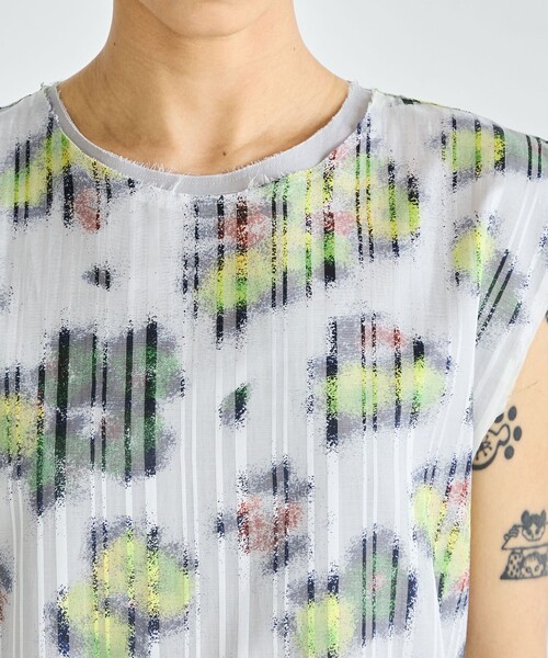 Epine フラワープリント ノースリーブワンピース オンワンズオン On One's Own Tシャツやニットと合わせやすい