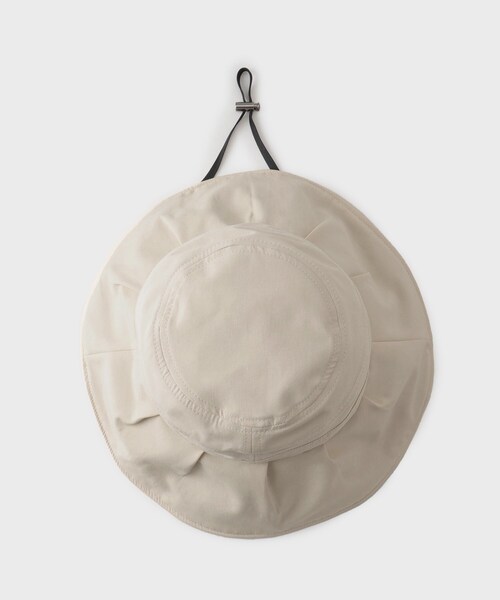 OPAQUE.CLIP（オペークドットクリップ）の「2WAYギャザーハット（ハット・レディース・ライトグレー/ブラック/ベージュ・00）」の8枚目の写真