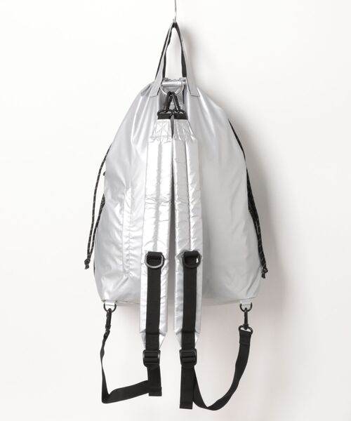 Dickies（ディッキーズ）の「【Dickies】DK SL 3WAY MP DS SACK / ディッキーズ シンセティックレザー スリーウェイ ナップザック（ショルダーバッグ・メンズ・ブラック/シルバー/アイボリー・FREE）」の4枚目の写真