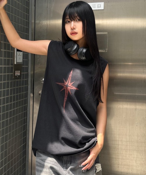 A'gem(エージェム)の「A'GEM/9 × .kom 『A'gem/エージェム』スターグラフィックノースリーブトップス/タンクトップ(タンクトップ・メンズ・ブラック/ホワイト・FREE)」の8枚目の写真