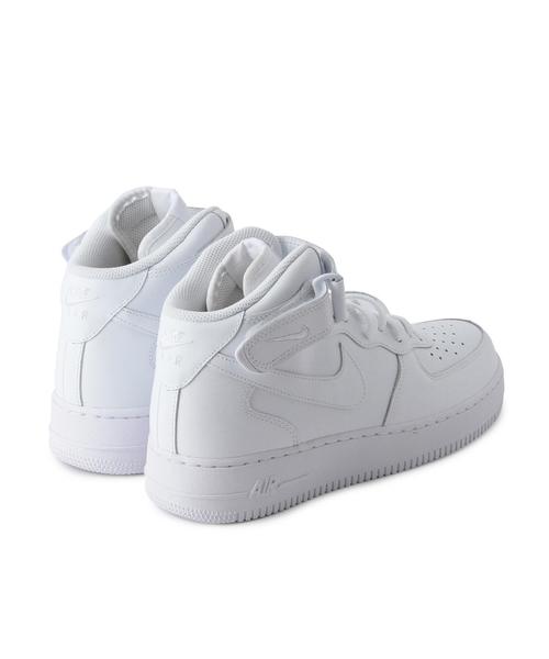 NIKE（ナイキ）の「＜NIKE（ナイキ）＞ AIR FORCE 1 MID 07/スニーカー（スニーカー・メンズ・ホワイト/ブラック・28cm/27.5cm/26.5cm）」の6枚目の写真